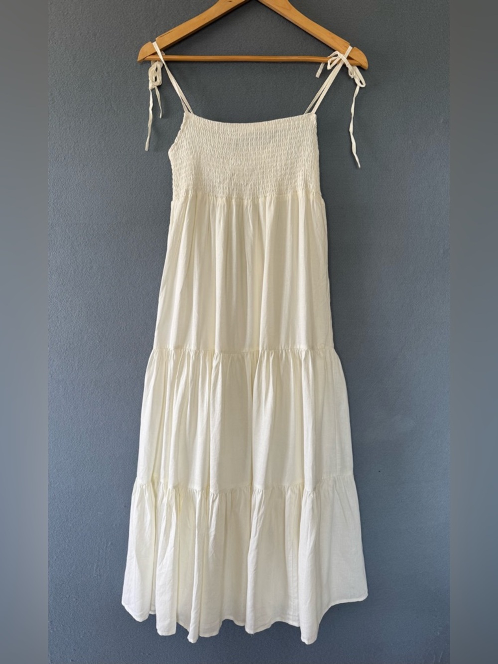 Saltwater Luxe Sorrento Midi Dress Small White Ivory Smocked Tiered Tie Strap - Picture 2 of 8